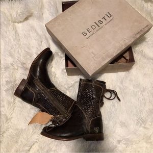 Bedstu Boots new in Bix